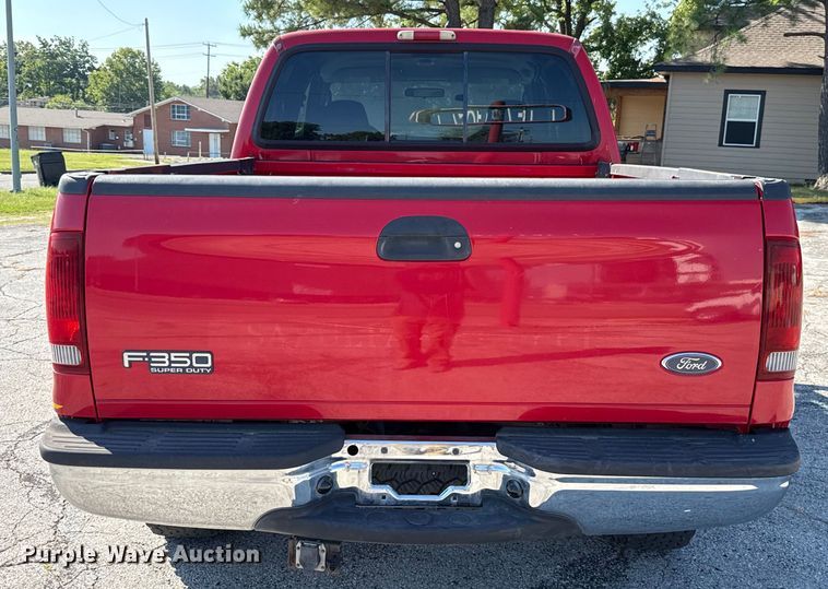 image for item EU2148 2004 Ford F350 Super Duty  Crew Cab pickup truck