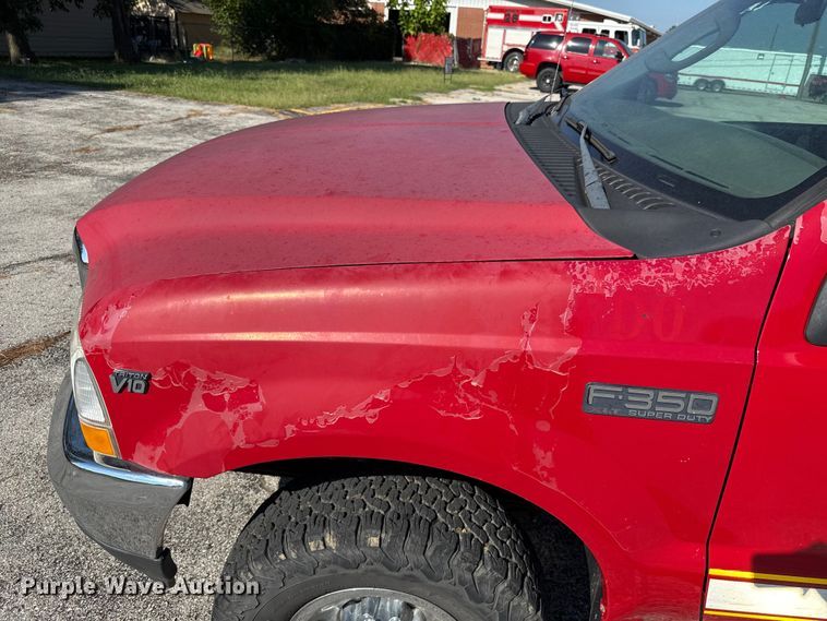 image for item EU2148 2004 Ford F350 Super Duty  Crew Cab pickup truck