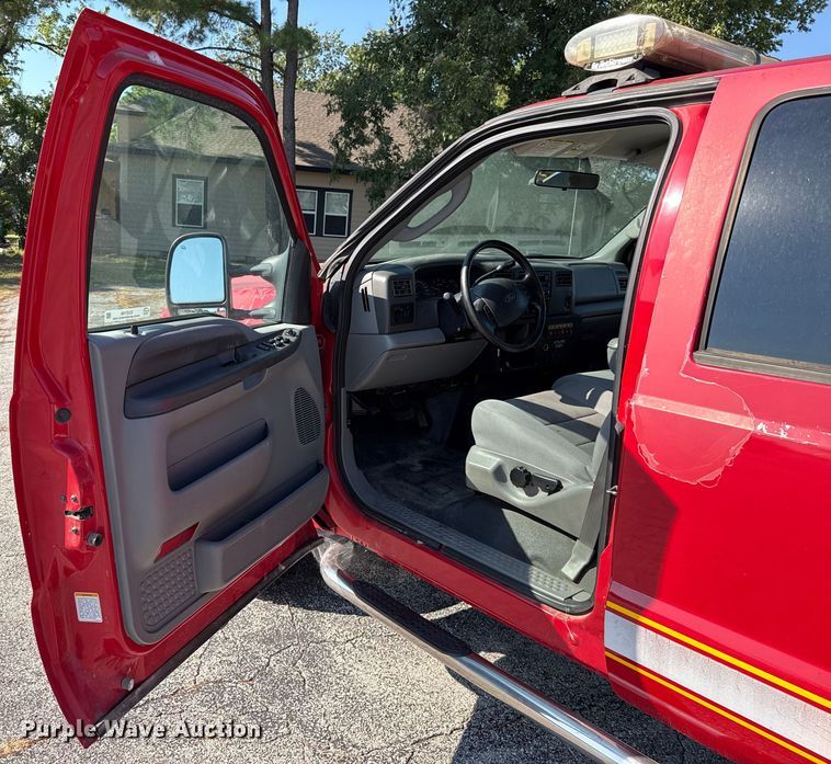 image for item EU2148 2004 Ford F350 Super Duty  Crew Cab pickup truck