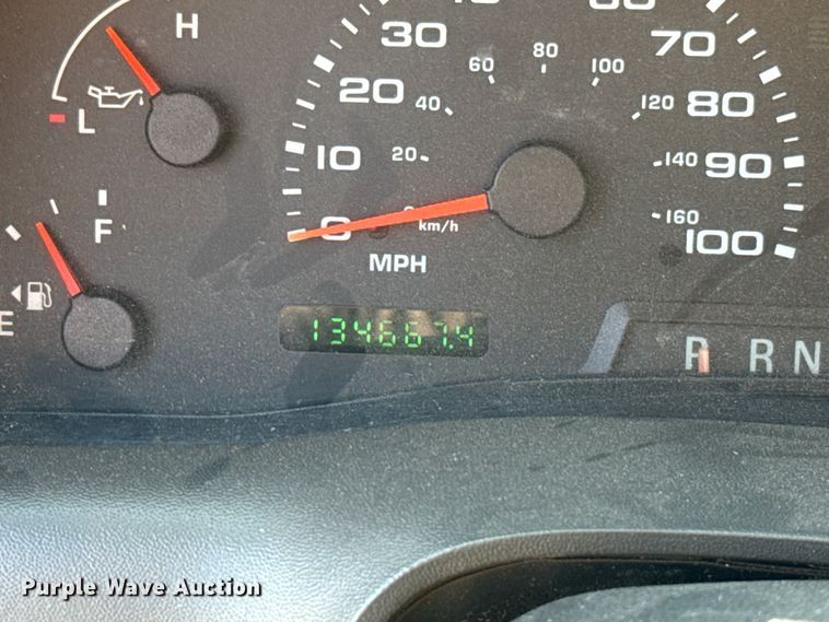 image for item EU2148 2004 Ford F350 Super Duty  Crew Cab pickup truck