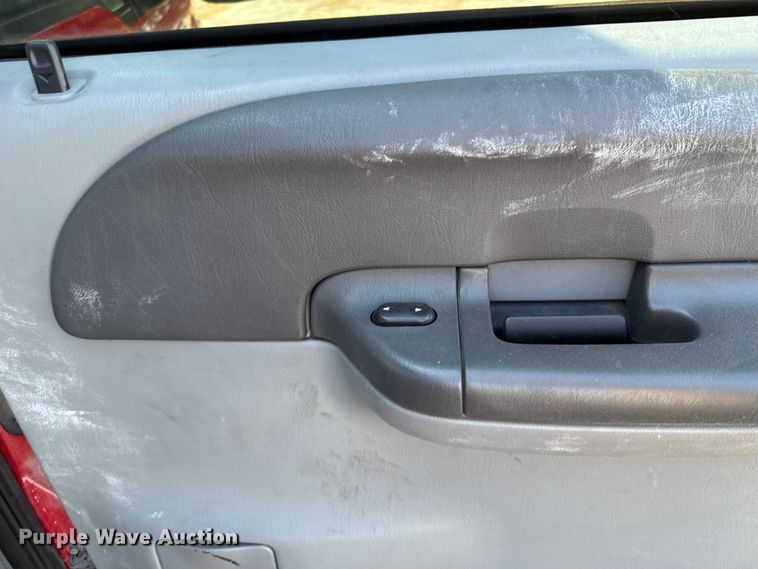 image for item EU2148 2004 Ford F350 Super Duty  Crew Cab pickup truck