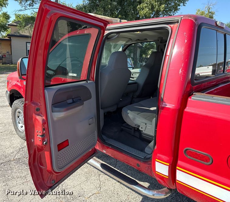 image for item EU2148 2004 Ford F350 Super Duty  Crew Cab pickup truck