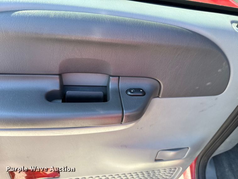 image for item EU2148 2004 Ford F350 Super Duty  Crew Cab pickup truck