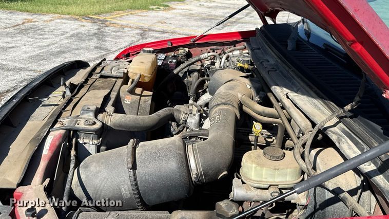 image for item EU2148 2004 Ford F350 Super Duty  Crew Cab pickup truck