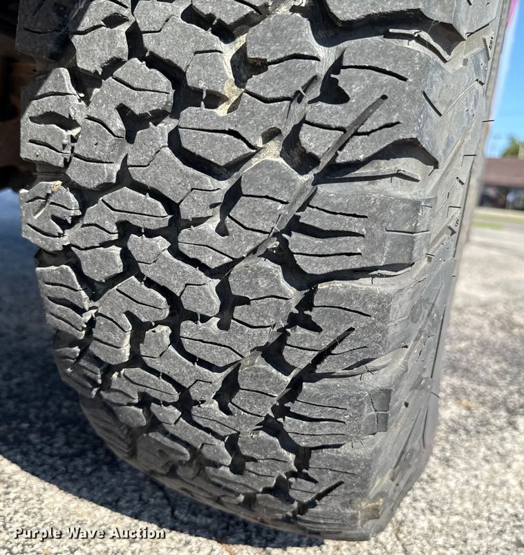 image for item EU2148 2004 Ford F350 Super Duty  Crew Cab pickup truck