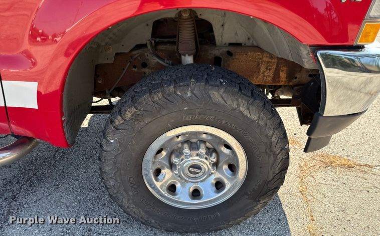 image for item EU2148 2004 Ford F350 Super Duty  Crew Cab pickup truck