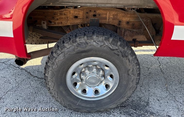 image for item EU2148 2004 Ford F350 Super Duty  Crew Cab pickup truck