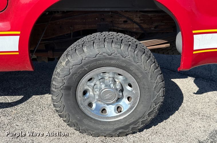 image for item EU2148 2004 Ford F350 Super Duty  Crew Cab pickup truck