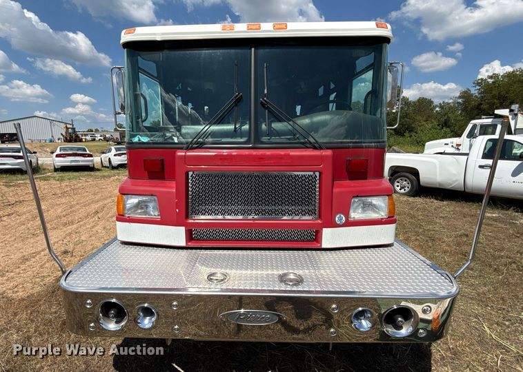 image for item EU2150 1997 Pierce Manufacturing Quantum pumper fire truck