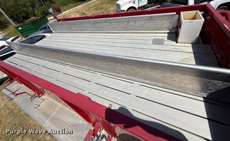 image for item EU2150 1997 Pierce Manufacturing Quantum pumper fire truck