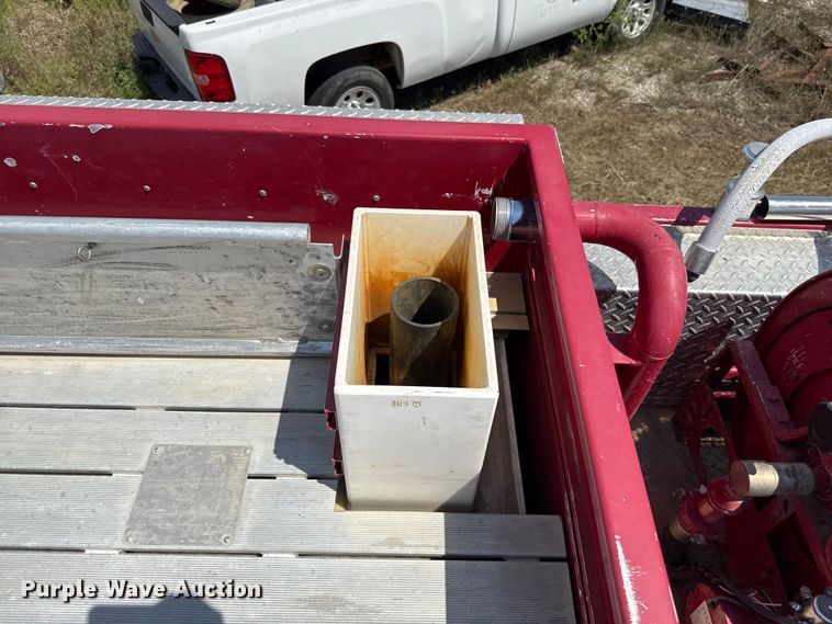 image for item EU2150 1997 Pierce Manufacturing Quantum pumper fire truck