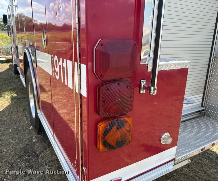 image for item EU2150 1997 Pierce Manufacturing Quantum pumper fire truck