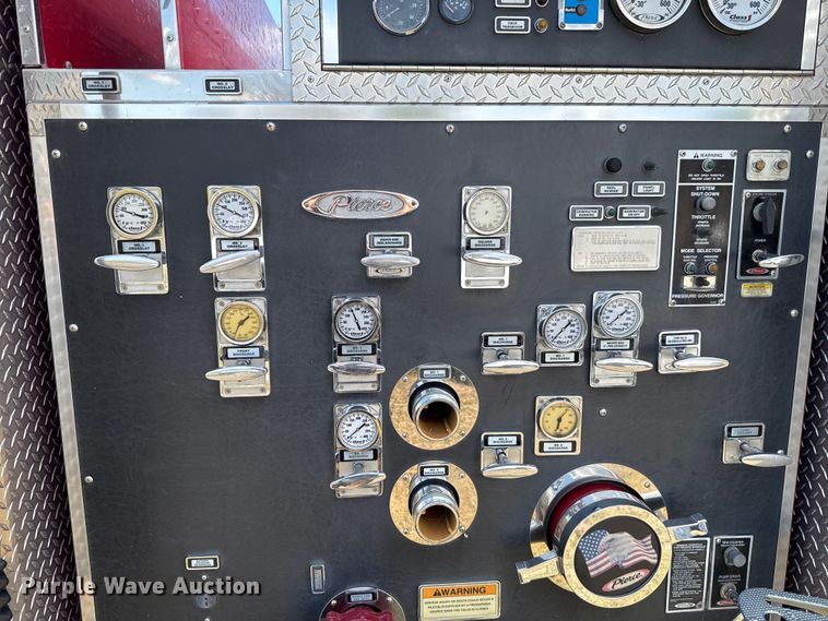 image for item EU2150 1997 Pierce Manufacturing Quantum pumper fire truck