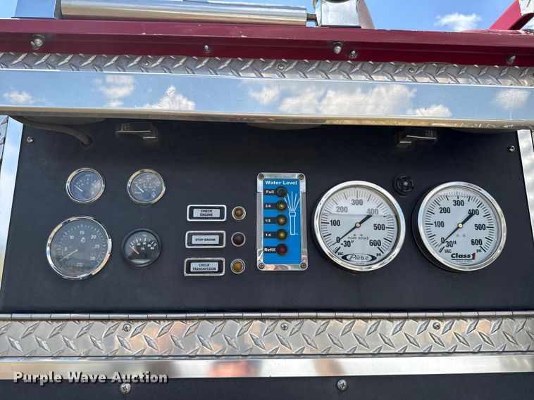 image for item EU2150 1997 Pierce Manufacturing Quantum pumper fire truck