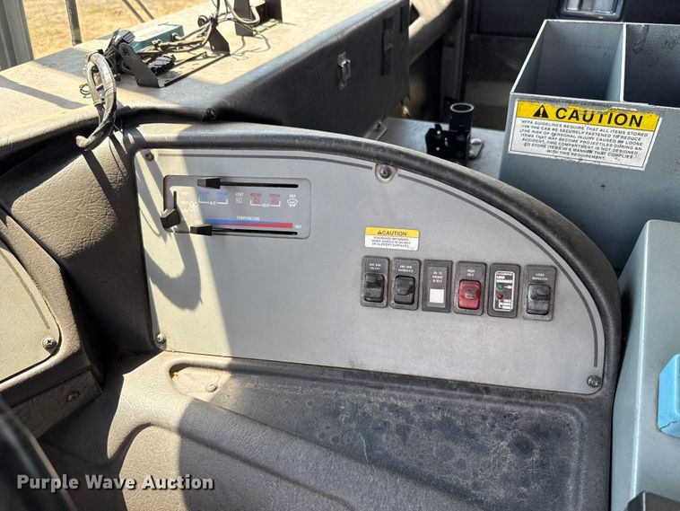 image for item EU2150 1997 Pierce Manufacturing Quantum pumper fire truck