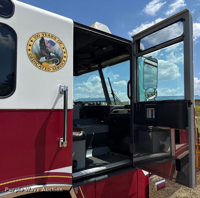image for item EU2150 1997 Pierce Manufacturing Quantum pumper fire truck