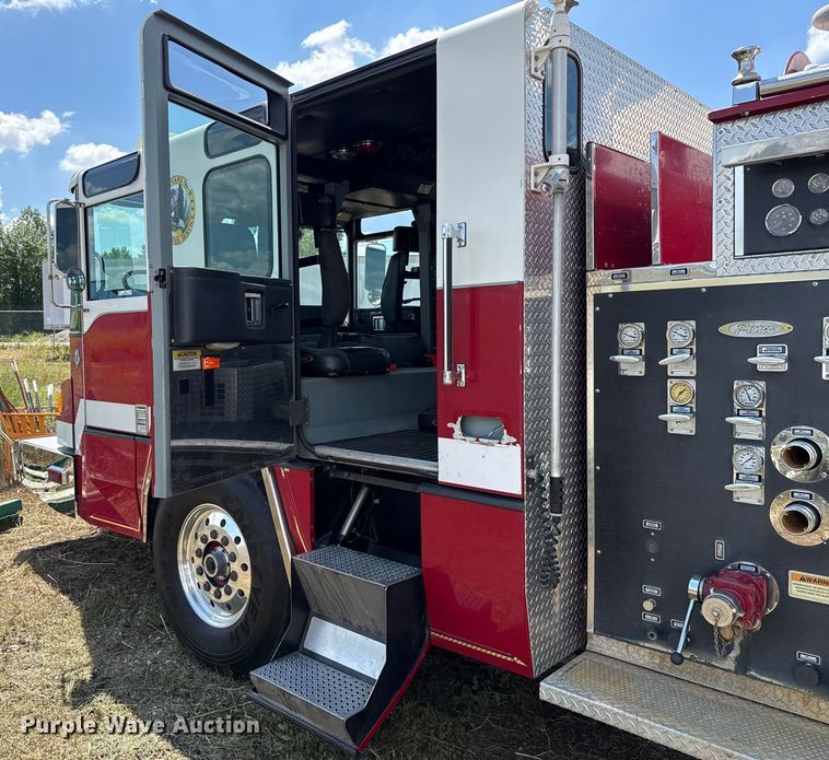 image for item EU2150 1997 Pierce Manufacturing Quantum pumper fire truck