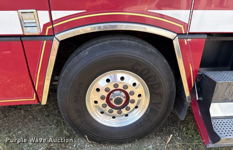 image for item EU2150 1997 Pierce Manufacturing Quantum pumper fire truck