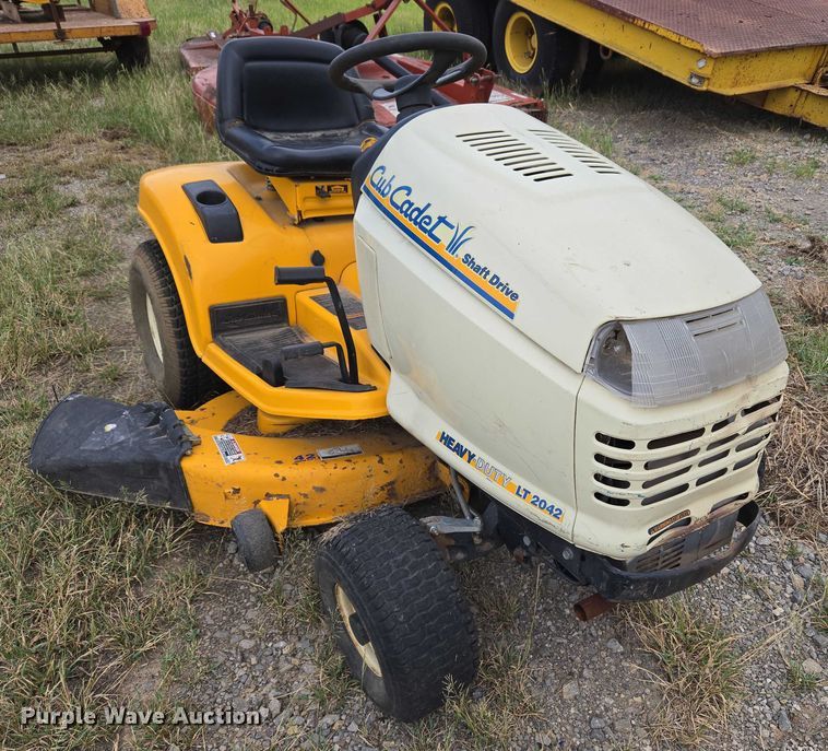 image for item EU3582 Cub Cadet Heavy-Duty LT2042 lawn mower