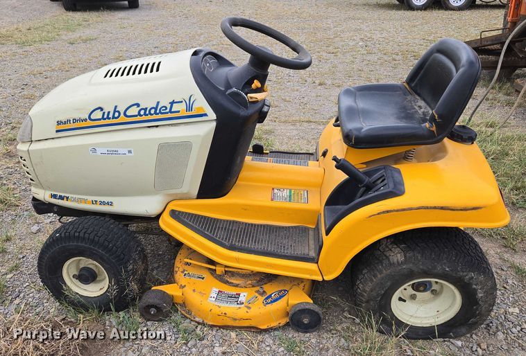 image for item EU3582 Cub Cadet Heavy-Duty LT2042 lawn mower