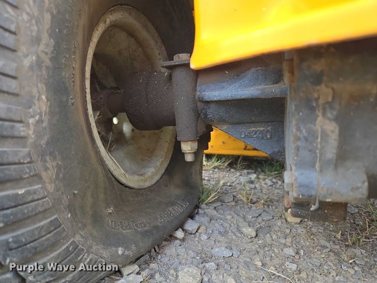 image for item EU3582 Cub Cadet Heavy-Duty LT2042 lawn mower