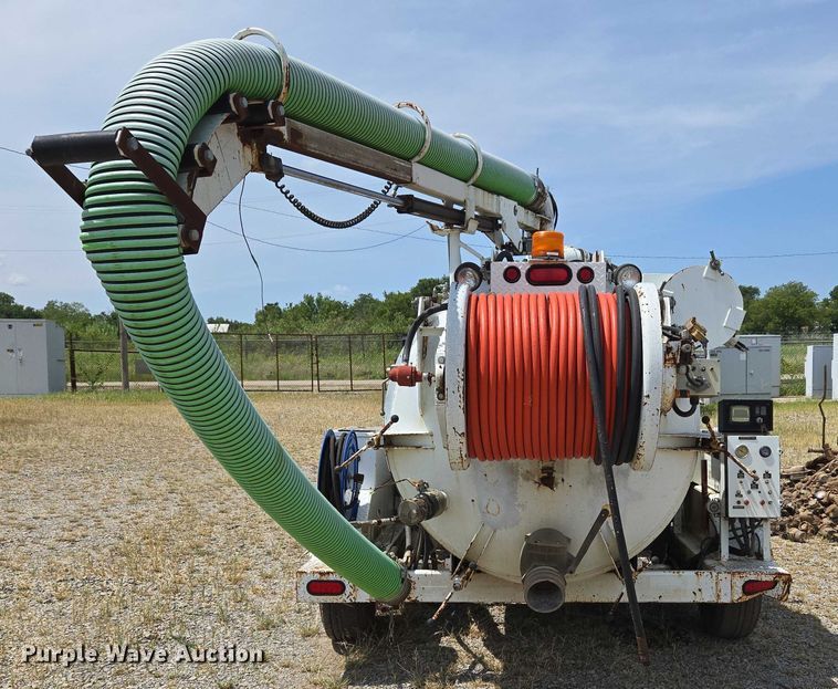 image for item EU3587 Vacuum trailer