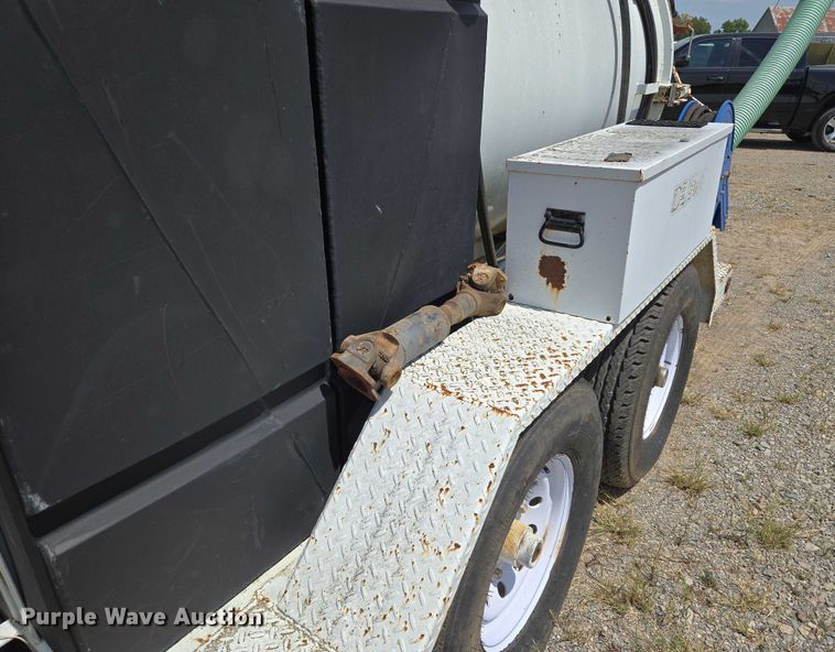 image for item EU3587 Vacuum trailer