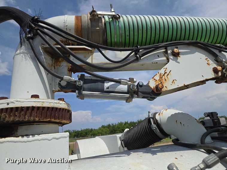 image for item EU3587 Vacuum trailer