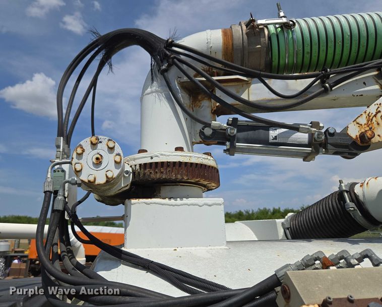 image for item EU3587 Vacuum trailer