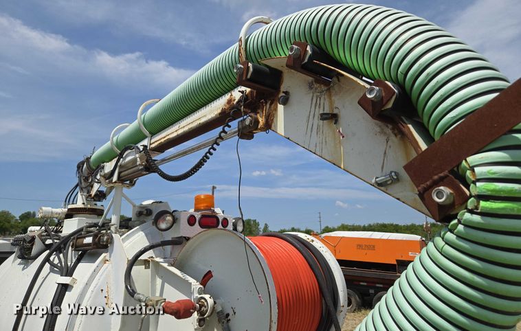 image for item EU3587 Vacuum trailer