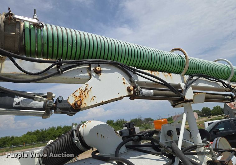 image for item EU3587 Vacuum trailer