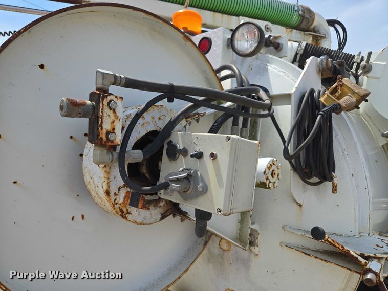 image for item EU3587 Vacuum trailer