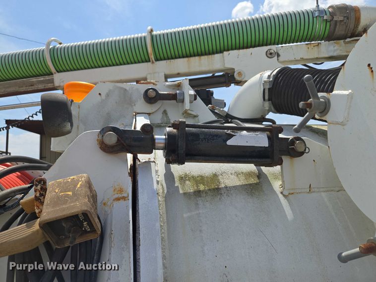 image for item EU3587 Vacuum trailer