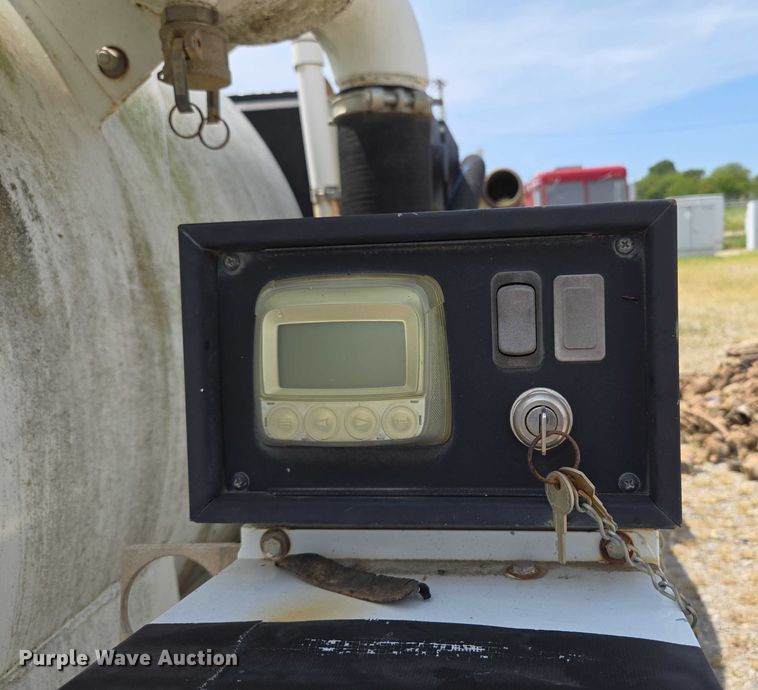 image for item EU3587 Vacuum trailer