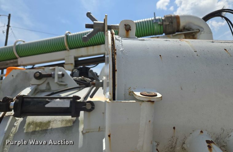 image for item EU3587 Vacuum trailer