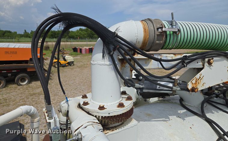 image for item EU3587 Vacuum trailer