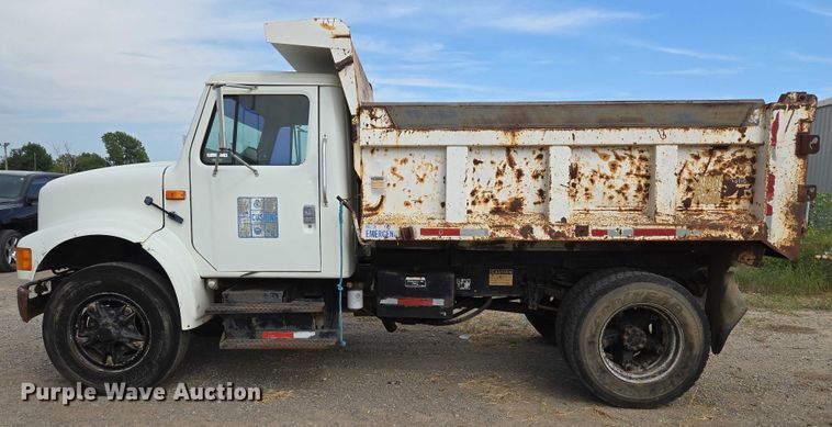 image for item EU3589 1991 International 4700 dump truck