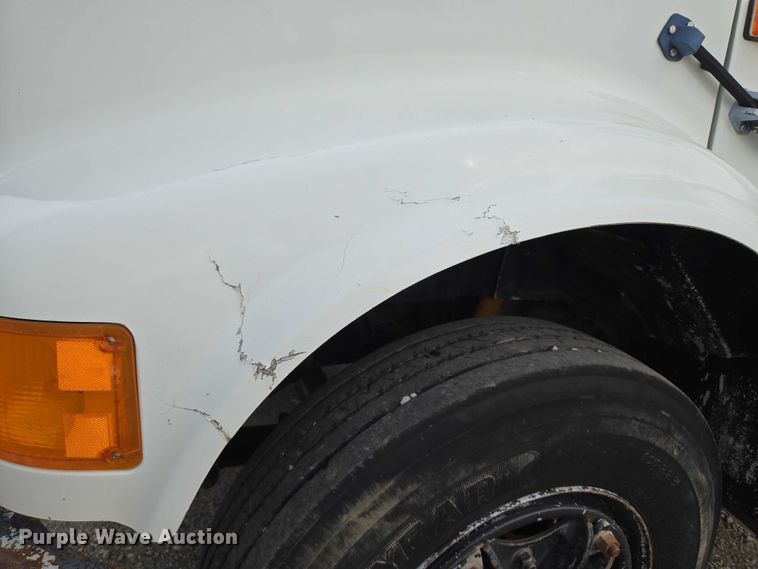 image for item EU3589 1991 International 4700 dump truck