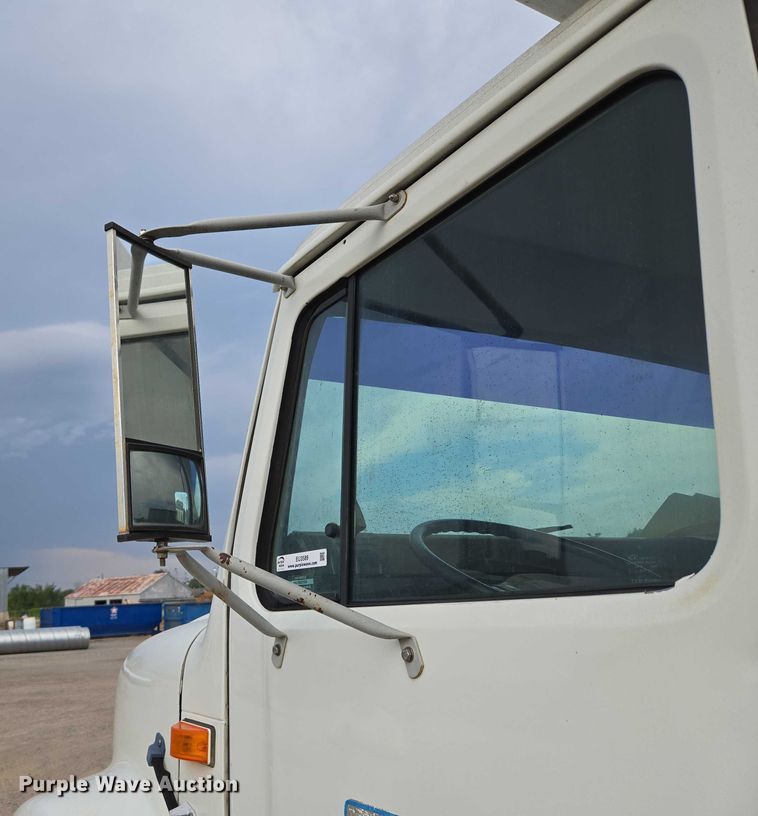 image for item EU3589 1991 International 4700 dump truck