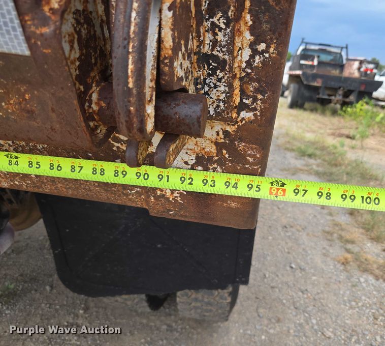 image for item EU3589 1991 International 4700 dump truck