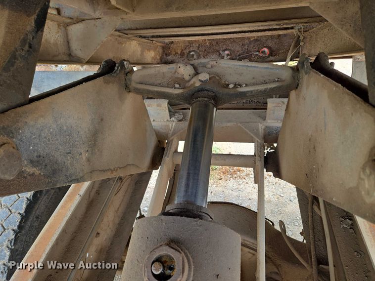 image for item EU3589 1991 International 4700 dump truck