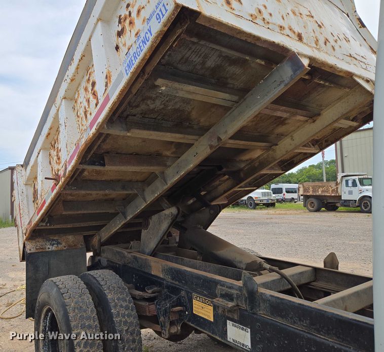 image for item EU3589 1991 International 4700 dump truck