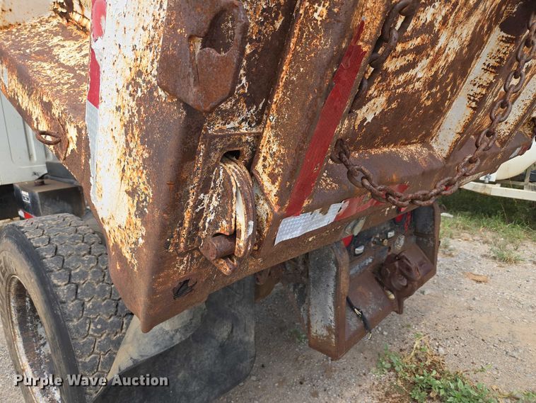 image for item EU3589 1991 International 4700 dump truck