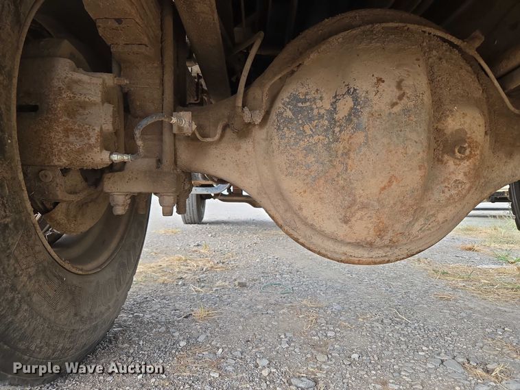 image for item EU3589 1991 International 4700 dump truck