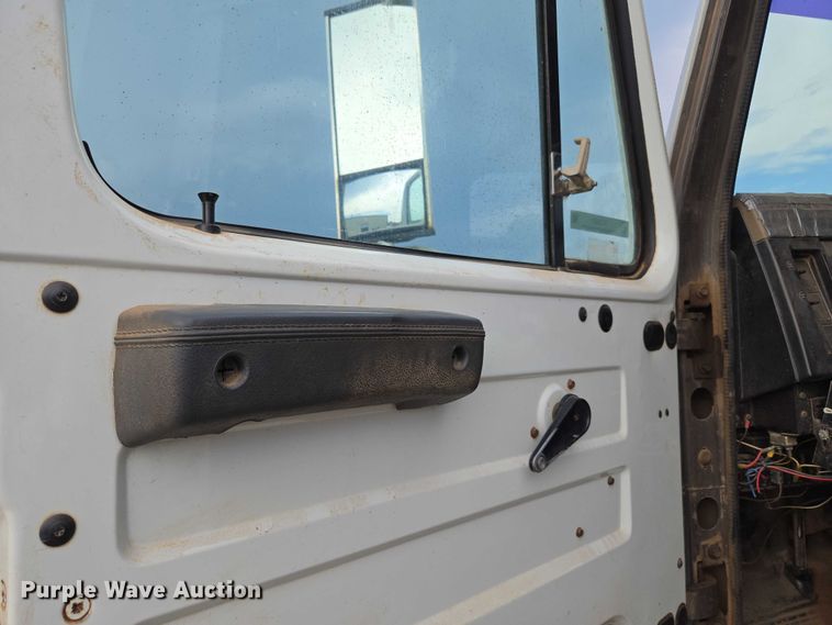 image for item EU3589 1991 International 4700 dump truck