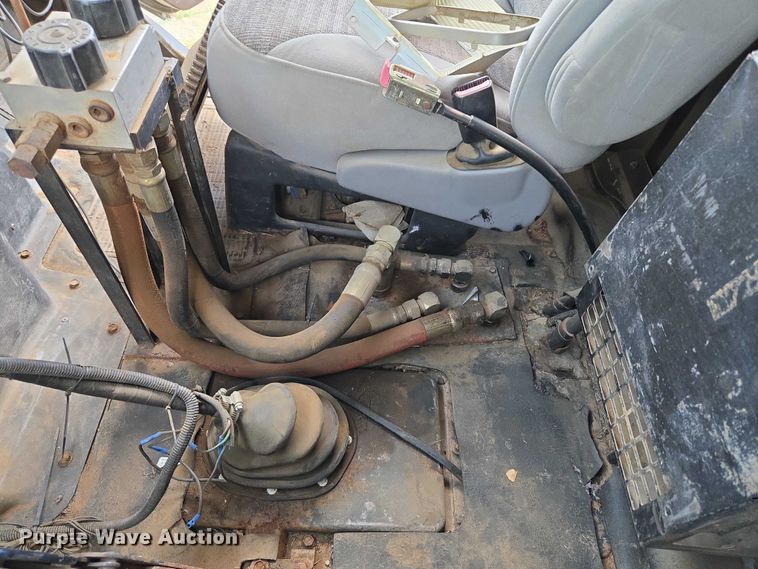 image for item EU3589 1991 International 4700 dump truck