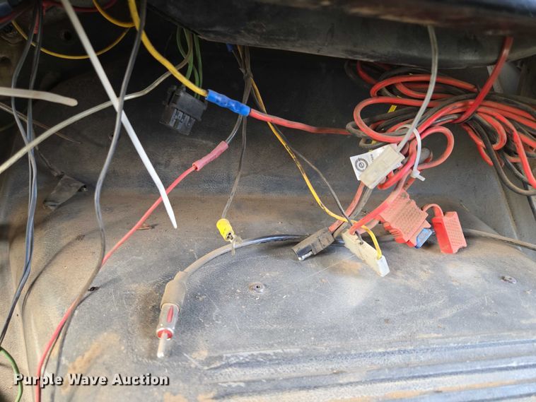 image for item EU3589 1991 International 4700 dump truck