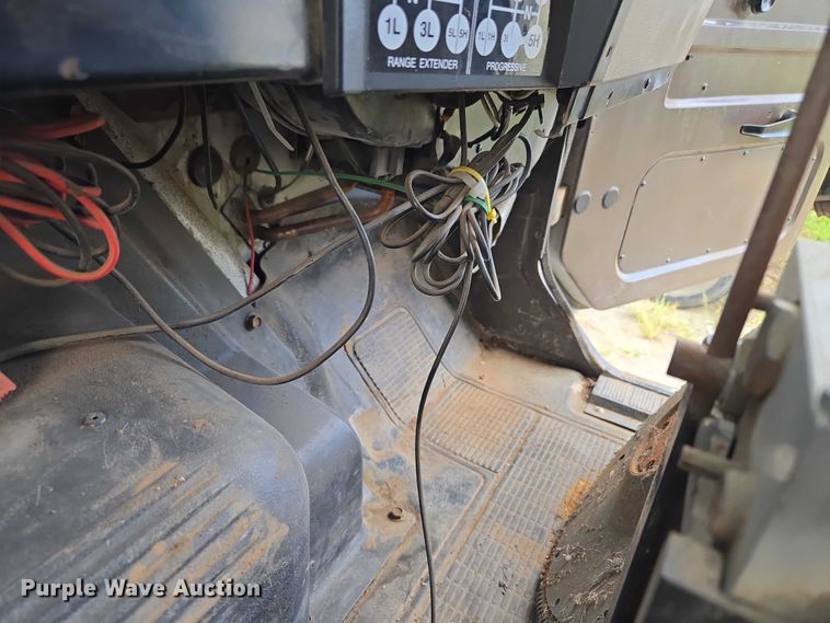 image for item EU3589 1991 International 4700 dump truck