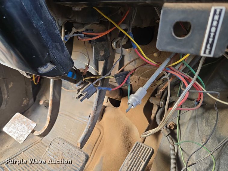 image for item EU3589 1991 International 4700 dump truck