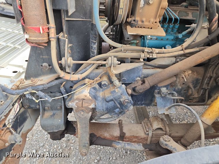 image for item EU3589 1991 International 4700 dump truck